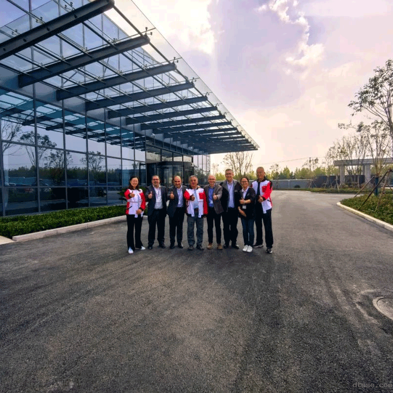 西班牙IDIADA公司代表团赴悠米游戏参观访问