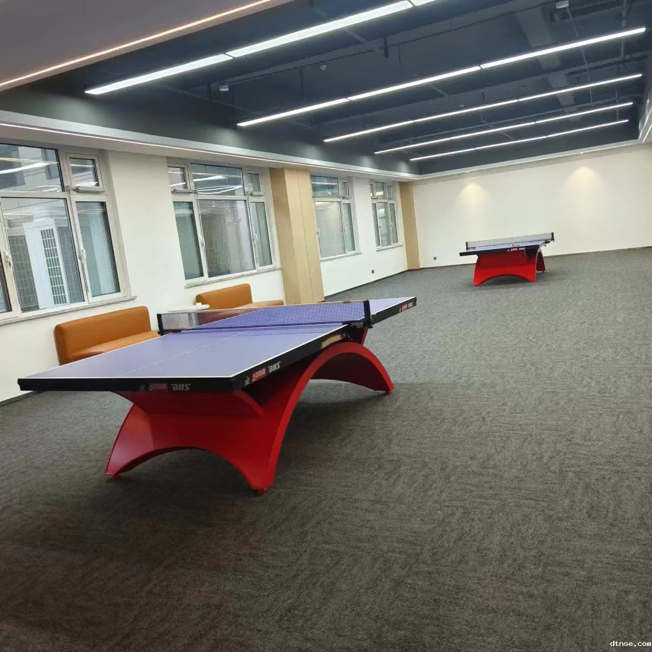 乒乓球室